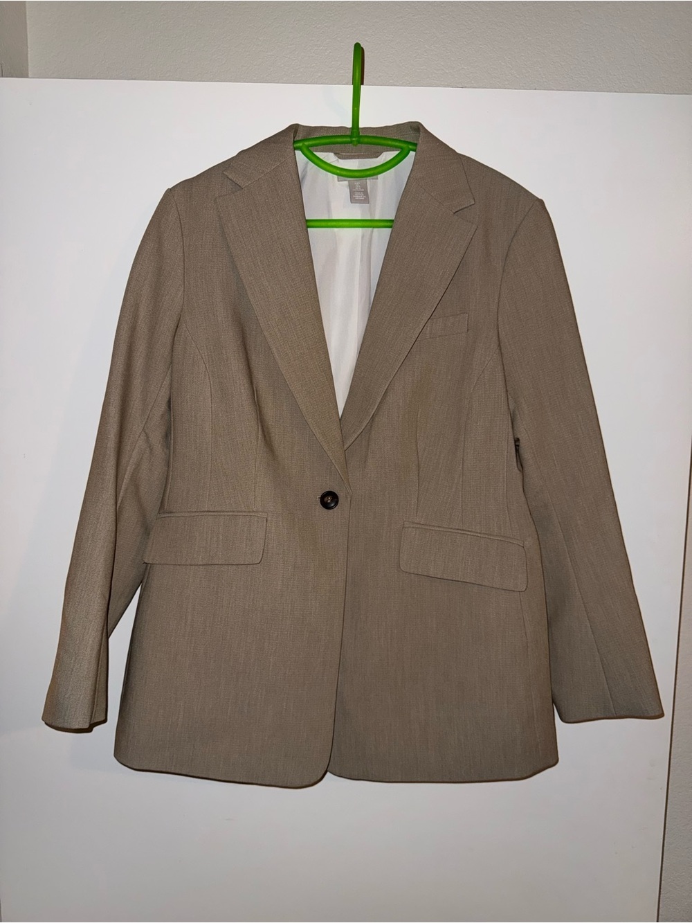 Tailored Single-Button Women's Blazer in Taupe